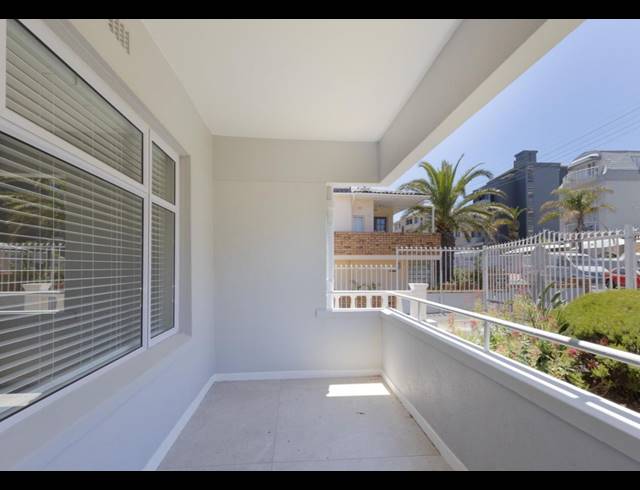 2 bed property to rent in BANTRY BAY